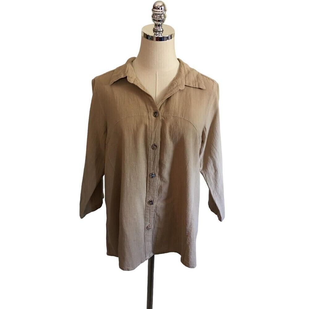 Click Color Me Cotton Top Women's Size Medium Tan 3/4 Sleeve Button Up